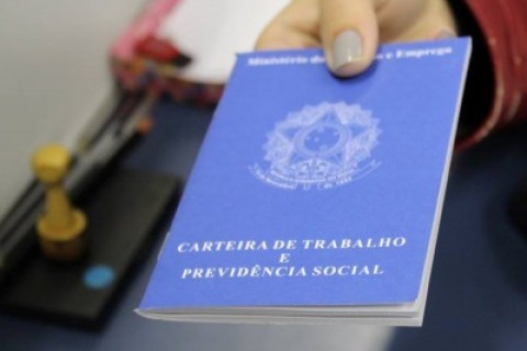 Escala 6x1: CCJ aprova admissibilidade da PEC; texto segue para comissão especial